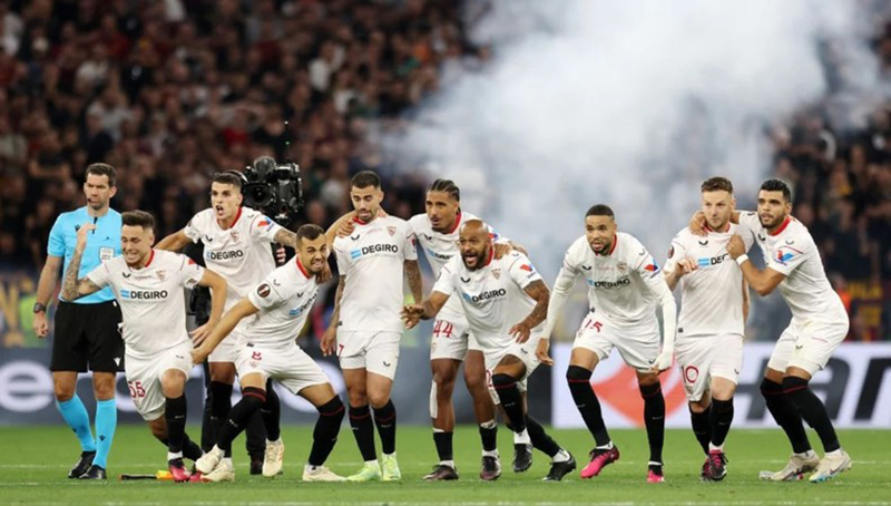 Sevilla ăn mừng cho chiến thắng của mình 
