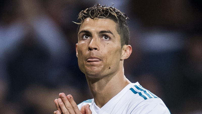 Ronaldo tóc mì tôm là một trong những biểu tượng thời trang vô cùng nổi bật