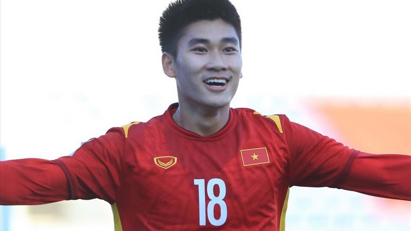 Cầu thủ bóng đá Nhâm Mạnh Dũng là cái tên khá quen thuộc của người hâm mộ bóng đá Việt Nam