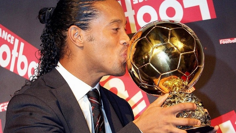 Quả bóng vàng 2005: Ronaldinho - Ngôi sao sáng nhất thế giới